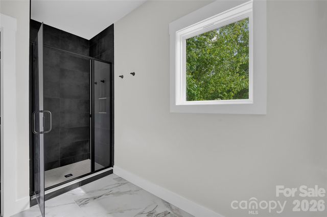 906 4th Street NE, Conover, NC 28613