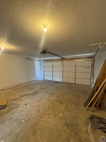 1027 Riley Ave, Emporia, KS 66801