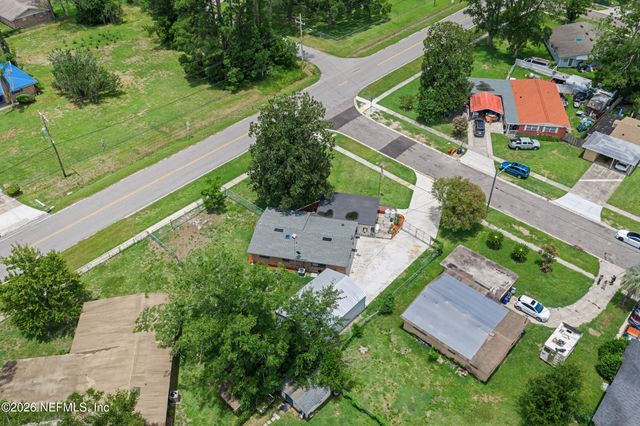 7662 CONTOUR Drive, Jacksonville, FL 32221