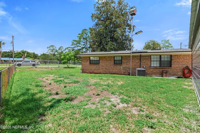 7662 CONTOUR Drive, Jacksonville, FL 32221
