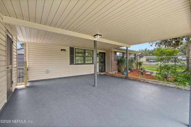 7662 CONTOUR Drive, Jacksonville, FL 32221