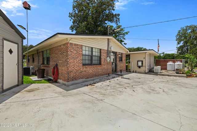 7662 CONTOUR Drive, Jacksonville, FL 32221