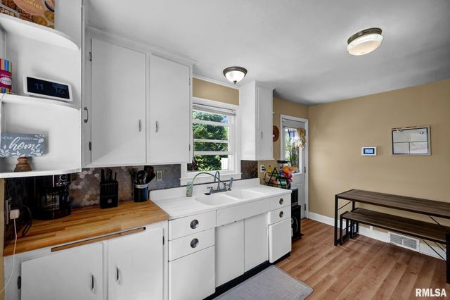 1004 SPRINGFIELD Road, East Peoria, IL 61611
