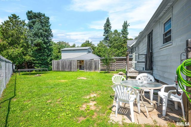1004 SPRINGFIELD Road, East Peoria, IL 61611