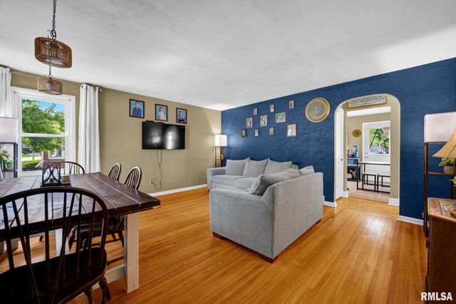 1004 SPRINGFIELD Road, East Peoria, IL 61611