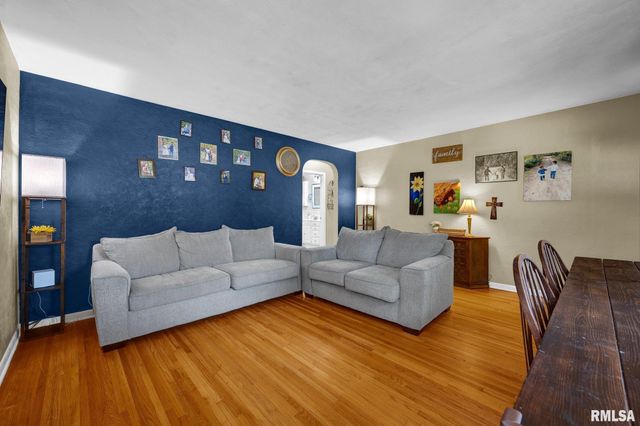 1004 SPRINGFIELD Road, East Peoria, IL 61611