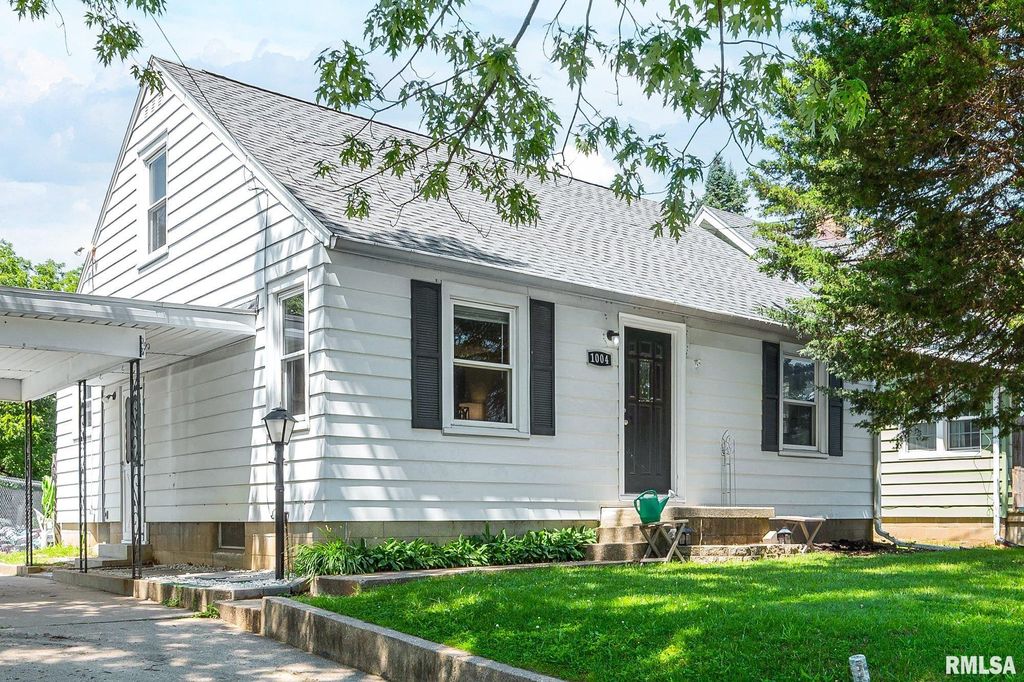 1004 SPRINGFIELD Road, East Peoria, IL 61611