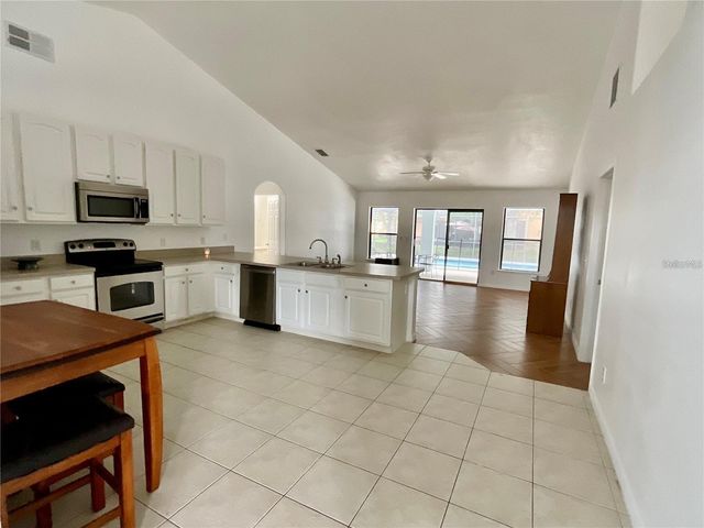 511 COVENTRY ROAD, Davenport, FL 33897