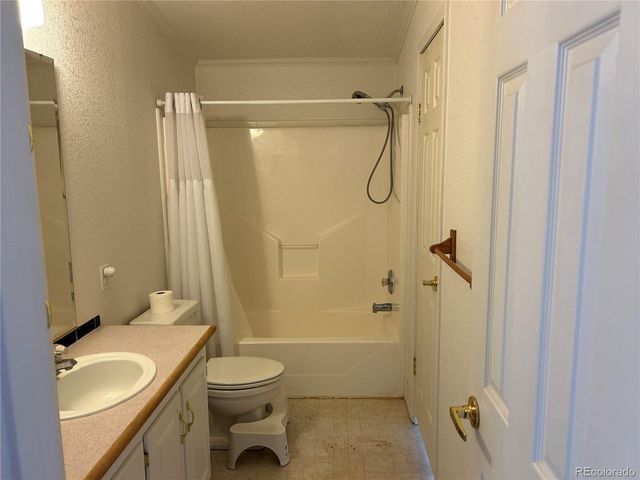 536 Seneca Cir, Walsenburg, CO 81089