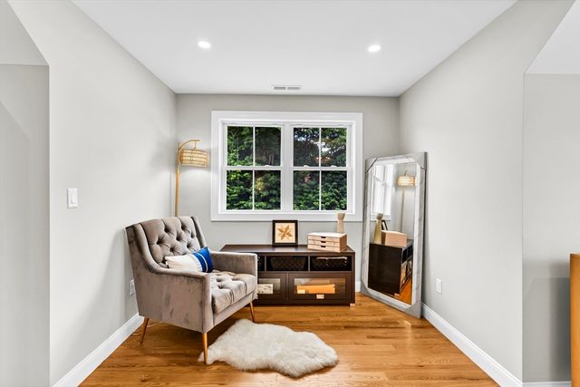 3 Oak Meadow Cir, Shrewsbury, MA 01545