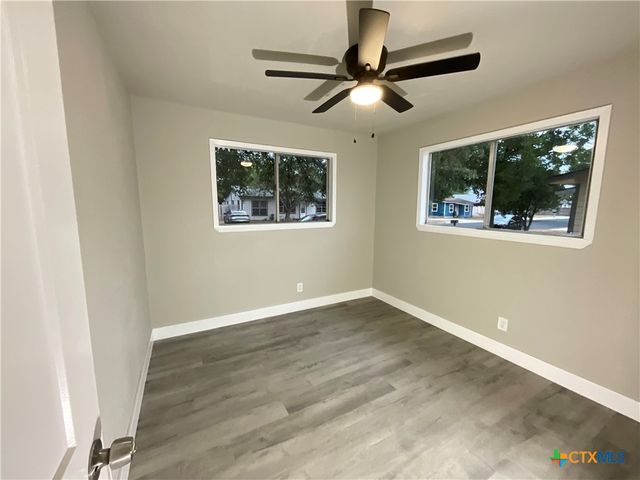 2018 Sherman Street, Seguin, TX 78155