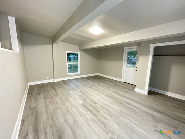 2018 Sherman Street, Seguin, TX 78155