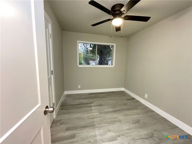 2018 Sherman Street, Seguin, TX 78155