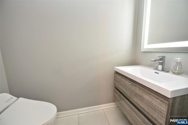 272 Belmont Place 272, Mahwah, NJ 07430