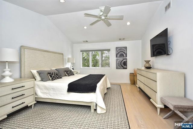 272 Belmont Place 272, Mahwah, NJ 07430