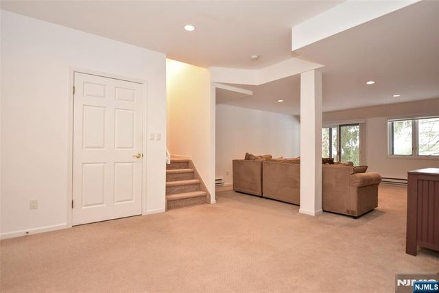 272 Belmont Place 272, Mahwah, NJ 07430