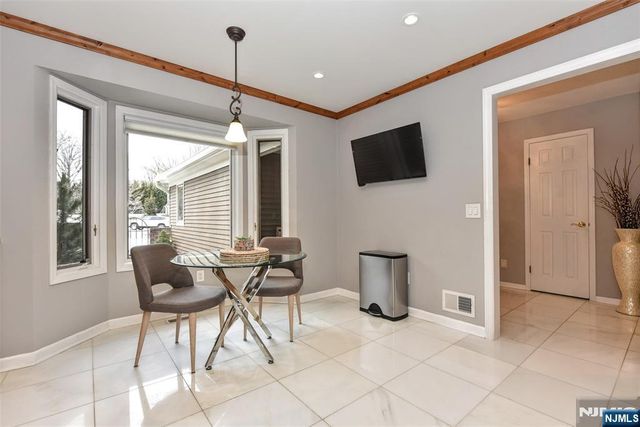 272 Belmont Place 272, Mahwah, NJ 07430