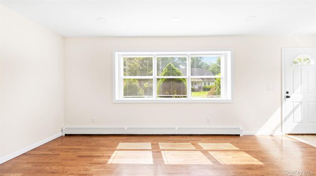 35 Cedar Lane, Medford, NY 11763