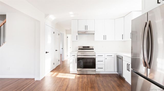 35 Cedar Lane, Medford, NY 11763