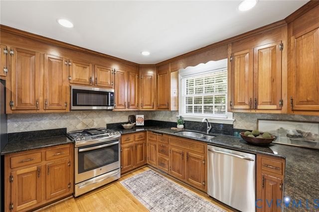 2321 Wadebridge Rd, Midlothian, VA 23113