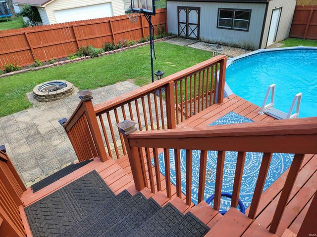 6611 Concord Drive, Newburgh, IN 47630