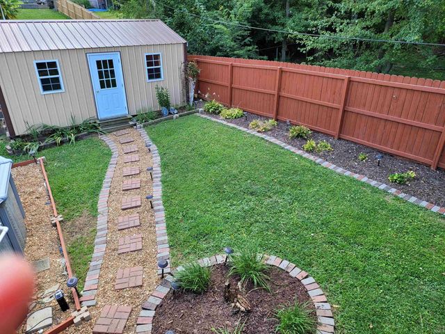 6611 Concord Drive, Newburgh, IN 47630