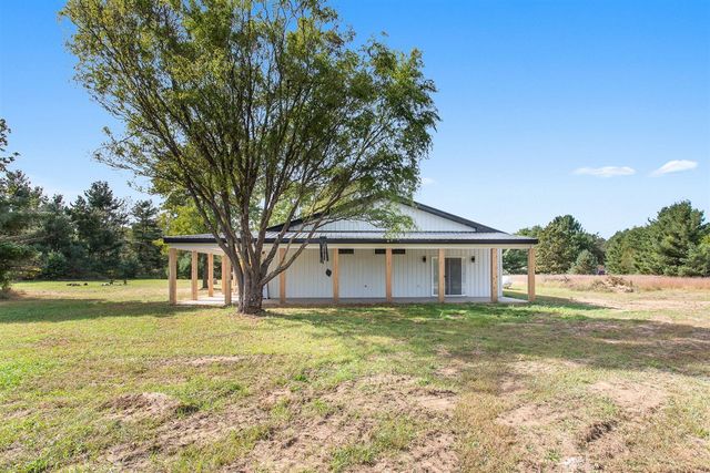 7924 S Beech Avenue, Howard City, MI 49329