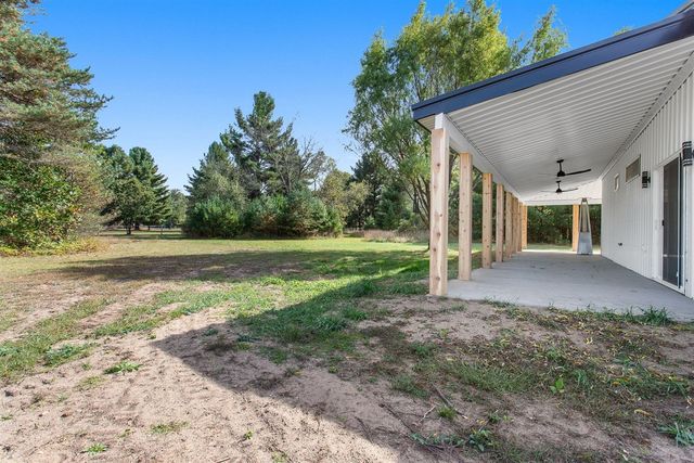 7924 S Beech Avenue, Howard City, MI 49329