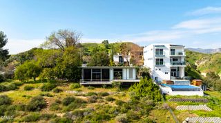 12016 Mountain View Trail, Sylmar, CA 91342