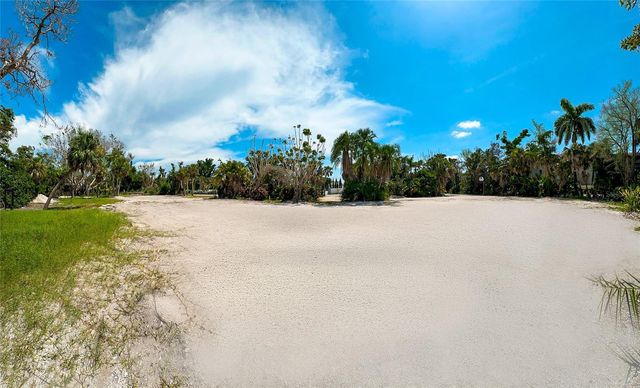 7825 SANDERLING ROAD, Sarasota, FL 34242