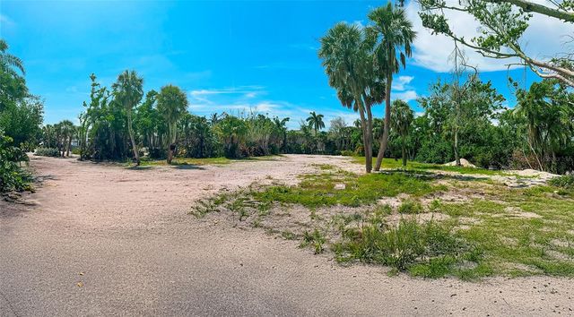 7825 SANDERLING ROAD, Sarasota, FL 34242