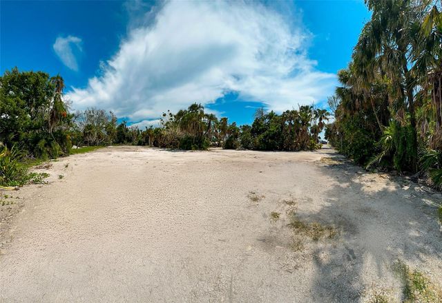 7825 SANDERLING ROAD, Sarasota, FL 34242