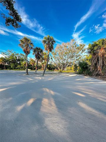 7825 SANDERLING ROAD, Sarasota, FL 34242