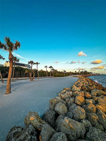 7825 SANDERLING ROAD, Sarasota, FL 34242
