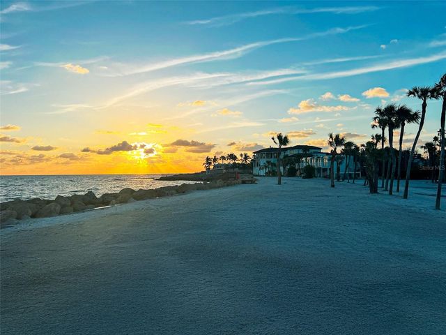 7825 SANDERLING ROAD, Sarasota, FL 34242
