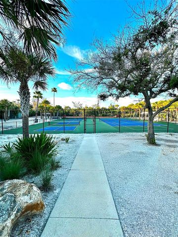 7825 SANDERLING ROAD, Sarasota, FL 34242
