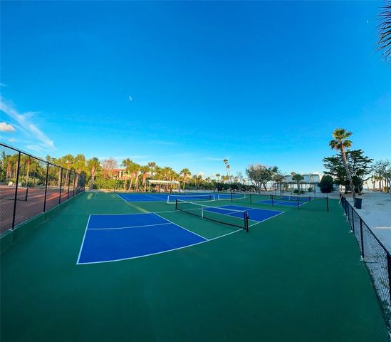 7825 SANDERLING ROAD, Sarasota, FL 34242