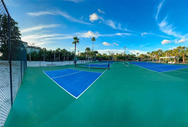 7825 SANDERLING ROAD, Sarasota, FL 34242