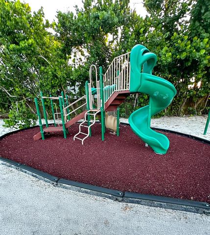 7825 SANDERLING ROAD, Sarasota, FL 34242