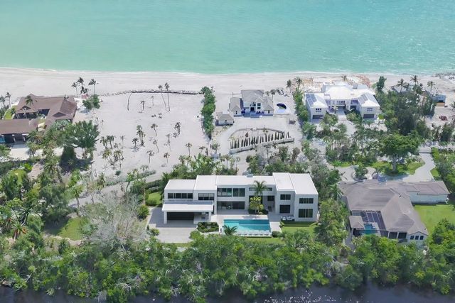 7825 SANDERLING ROAD, Sarasota, FL 34242