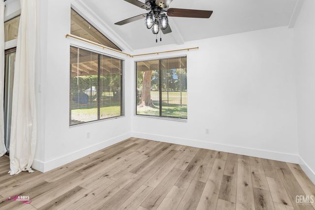 5400 Kirkside B, Bakersfield, CA 93309