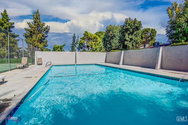 5400 Kirkside B, Bakersfield, CA 93309