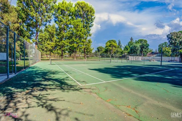 5400 Kirkside B, Bakersfield, CA 93309