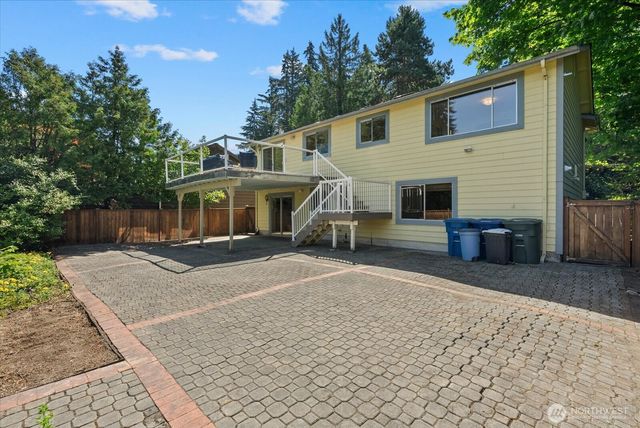 3006 89th Place SE, Mercer Island, WA 98040