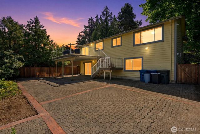 3006 89th Place SE, Mercer Island, WA 98040