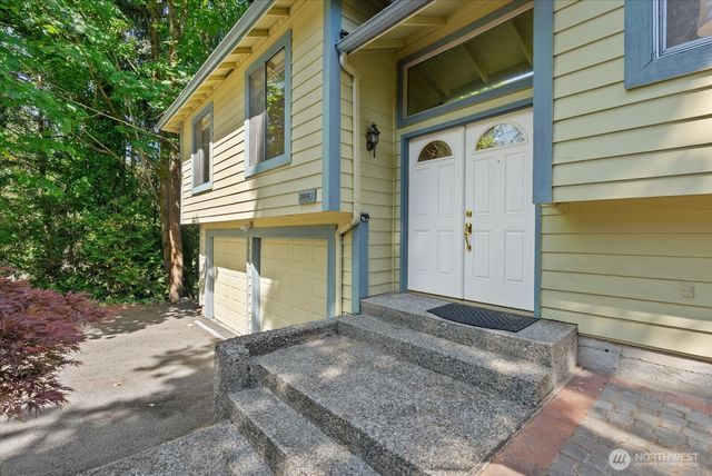 3006 89th Place SE, Mercer Island, WA 98040