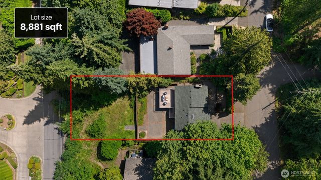 3006 89th Place SE, Mercer Island, WA 98040