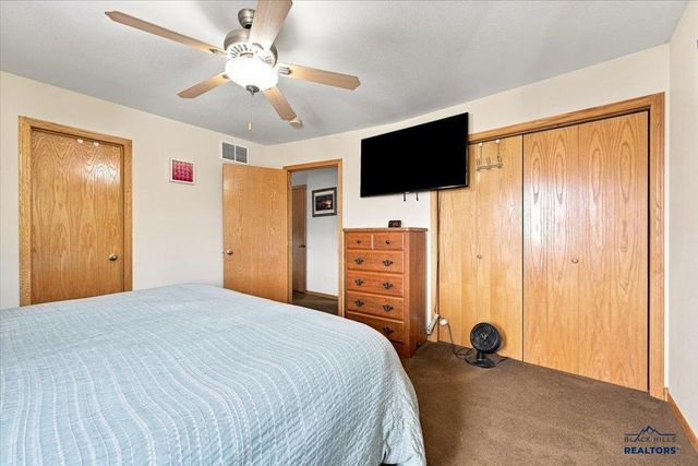 3506 ROUGHLOCK LN, Spearfish, SD 57783