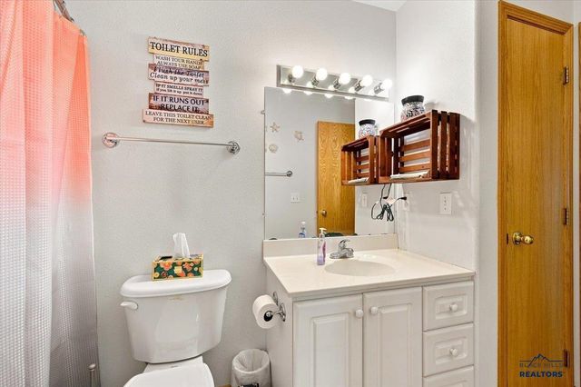 3506 ROUGHLOCK LN, Spearfish, SD 57783