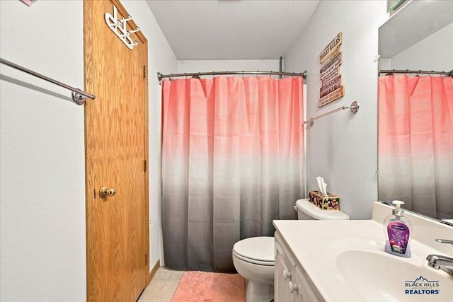 3506 ROUGHLOCK LN, Spearfish, SD 57783